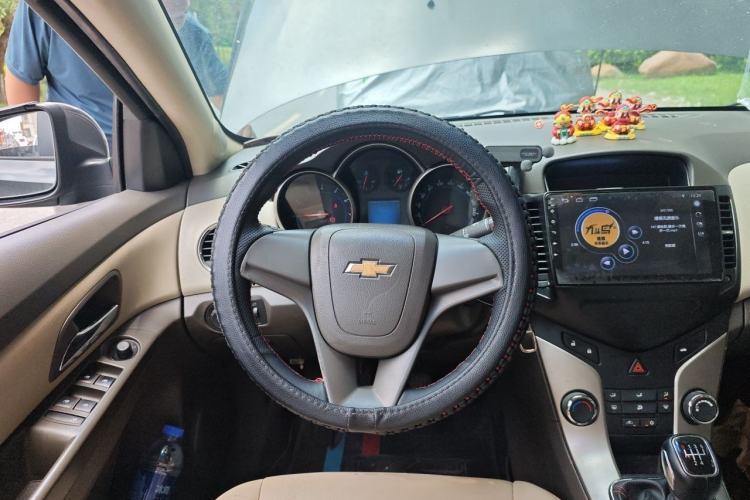 Used Chevrolet Cruze 2015 1.5L Classic SL MT Steering Wheel
