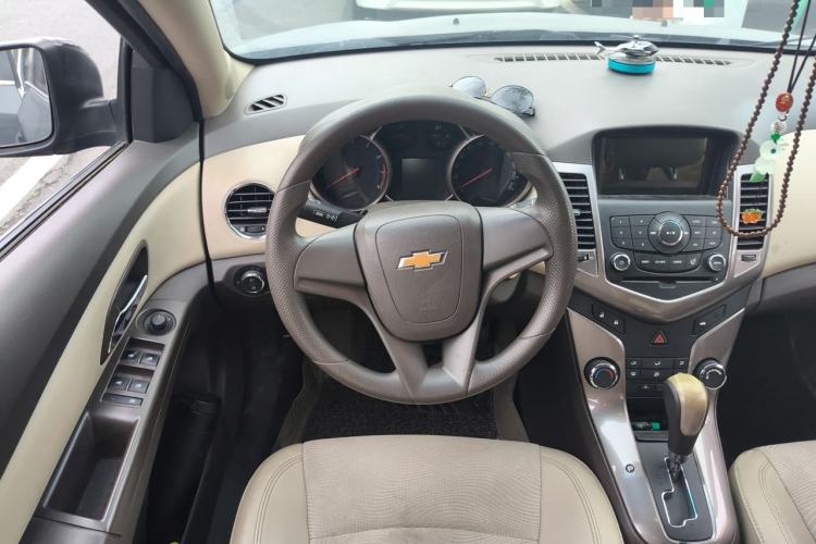 Used Chevrolet Cruze 2015 1.5L Classic SE AT Steering Wheel