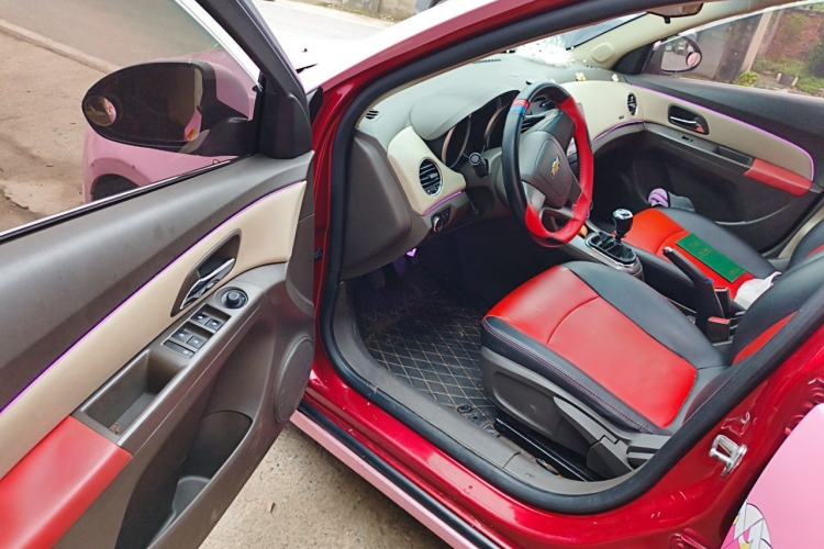 Used Chevrolet Cruze 2015 1.5L Classic SE MT Driver Seat