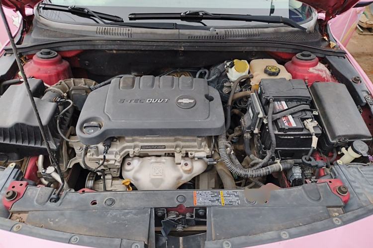 Used Chevrolet Cruze 2015 1.5L Classic SE MT Engine Bay