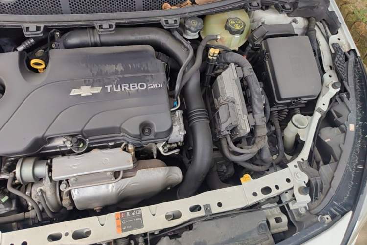 Used Chevrolet Cruze 2015 1.4T DCG Luxury Edition Engine Bay Left