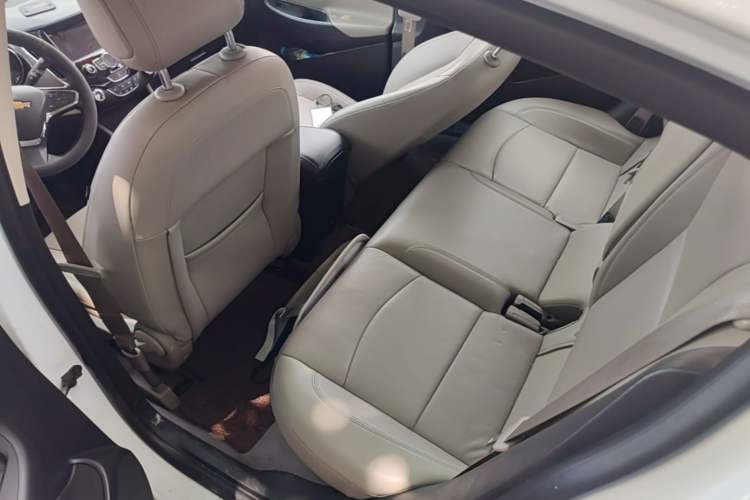 Used Chevrolet Cruze 2015 1.4T DCG Luxury Edition Left Rear Seat