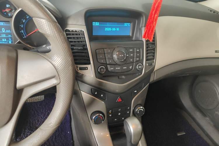Used Chevrolet Cruze 2015 1.5L Classic SE AT Audio And AC Panel