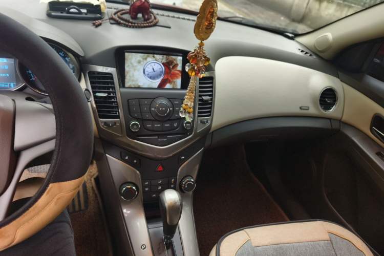 Used Chevrolet Cruze 2015 1.5L Classic SE AT Audio And AC Panel