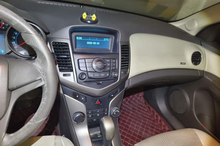 Used Chevrolet Cruze 2015 1.5L Classic SE AT Audio And AC Panel