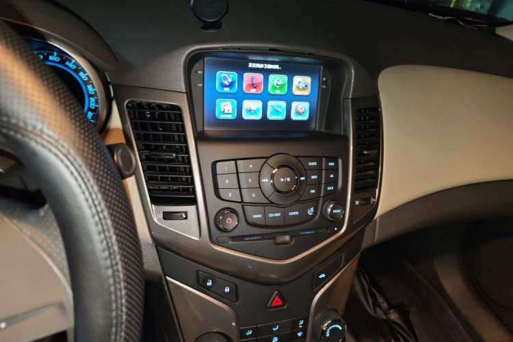 Used Chevrolet Cruze 2015 1.5L Classic SE AT Audio And AC Panel
