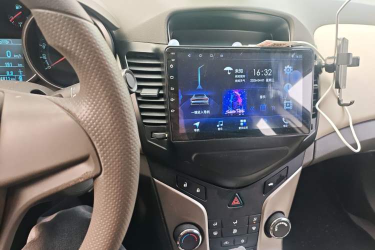 Used Chevrolet Cruze 2015 1.5L Classic SL MT Audio And AC Panel