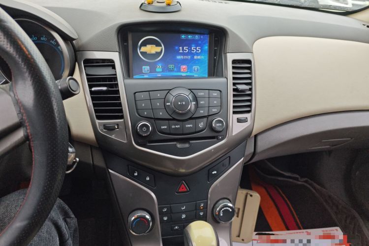Used Chevrolet Cruze 2015 1.5L Classic SE AT Audio And AC Panel
