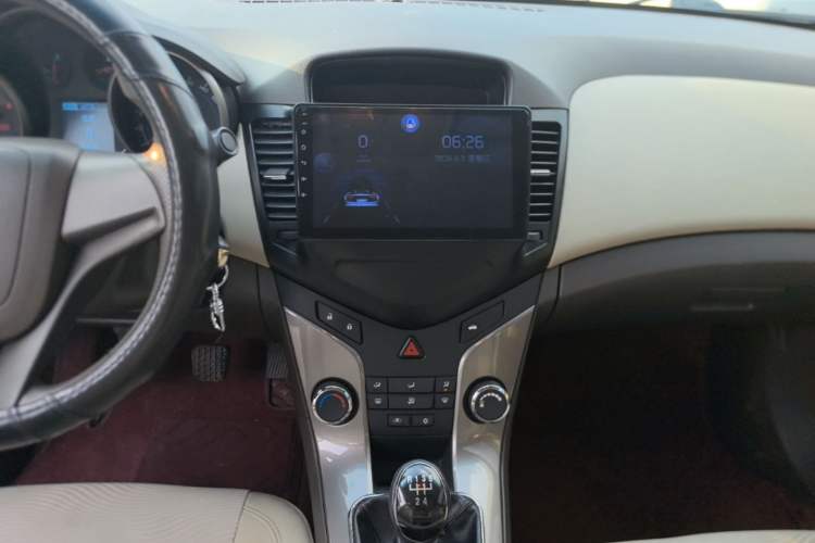 Used Chevrolet Cruze 2015 1.5L Classic SE MT Audio And AC Panel