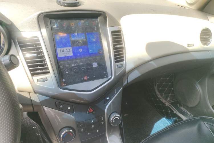 Used Chevrolet Cruze 2015 1.5L Classic SE MT Audio And AC Panel