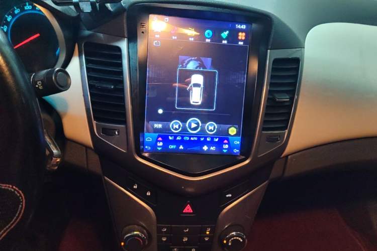 Used Chevrolet Cruze 2015 1.5L Classic SE AT Audio And AC Panel