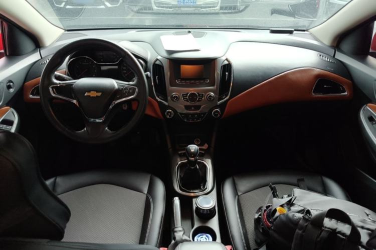 Used Chevrolet Cruze 2015 1.5L Manual Elite Edition Center Console