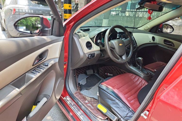 Used Chevrolet Cruze 2015 1.5L Classic SE AT Driver Seat