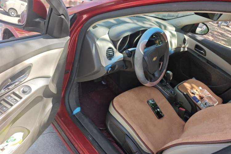 Used Chevrolet Cruze 2015 1.5L Classic SE AT Driver Seat