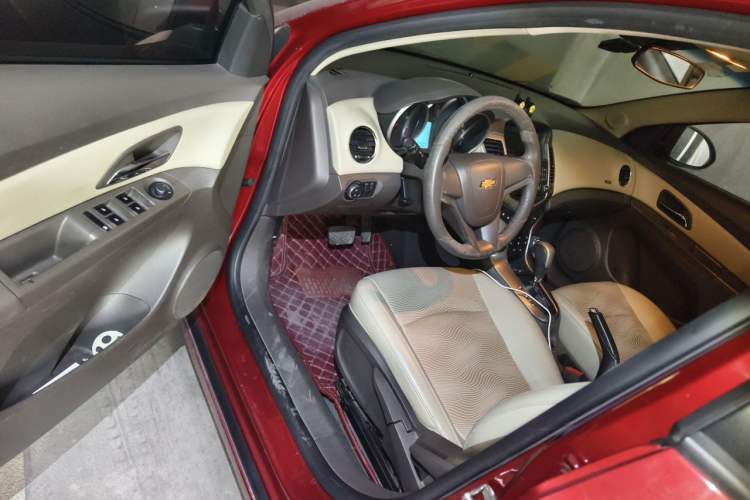 Used Chevrolet Cruze 2015 1.5L Classic SE AT Driver Seat