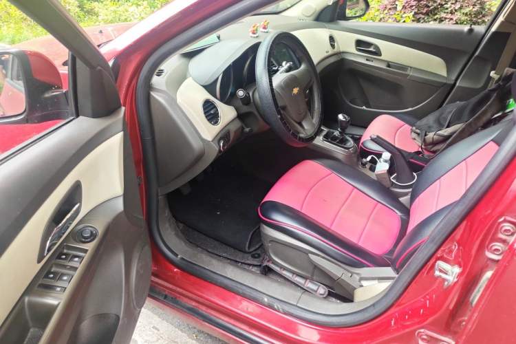 Used Chevrolet Cruze 2015 1.5L Classic SE MT Driver Seat