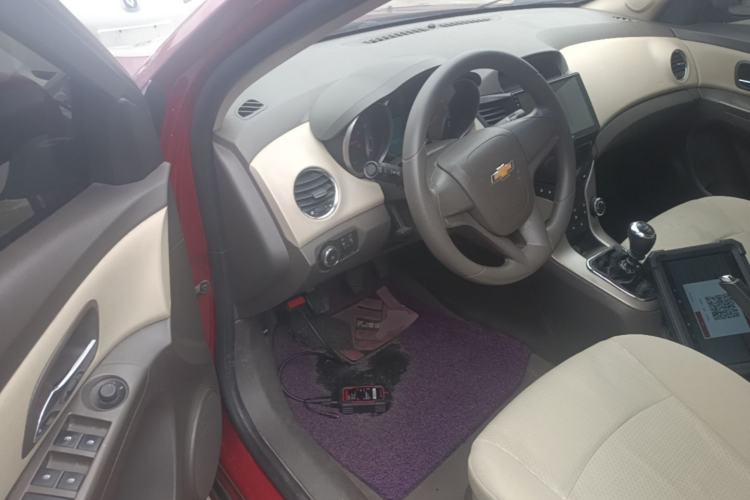 Used Chevrolet Cruze 2015 1.5L Classic SL MT Driver Seat