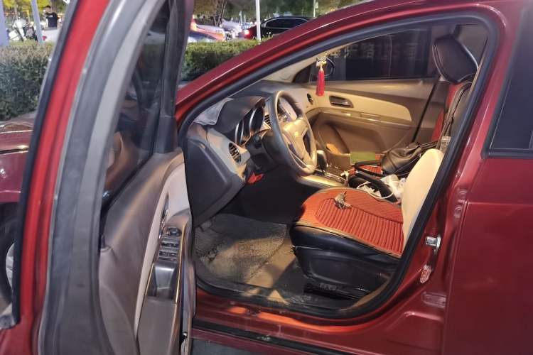 Used Chevrolet Cruze 2015 1.5L Classic SE AT Driver Seat