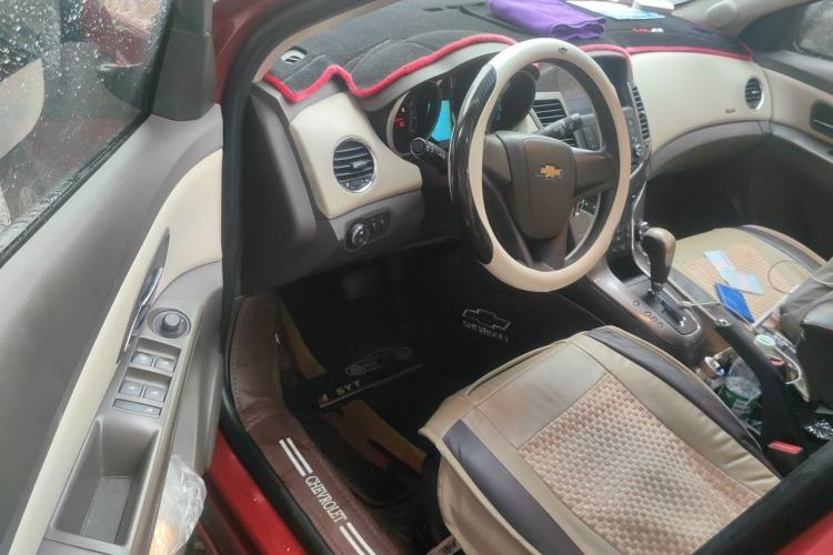 Used Chevrolet Cruze 2015 1.5L Classic SE AT Driver Seat