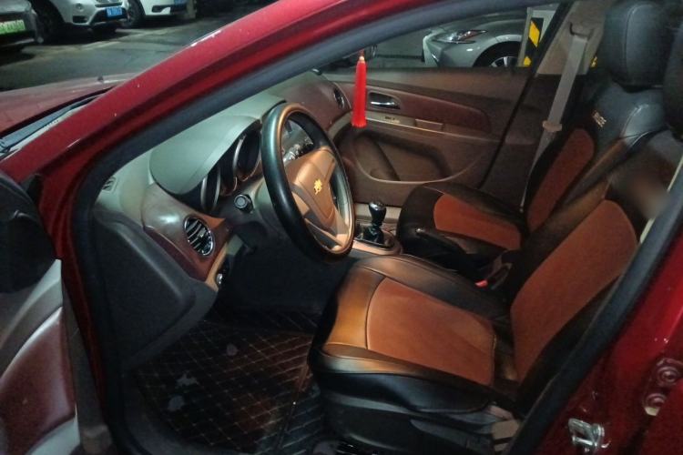 Used Chevrolet Cruze 2015 1.5L Classic SE MT Driver Seat