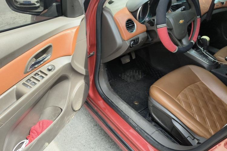 Used Chevrolet Cruze 2015 1.5L Classic SE AT Driver Seat