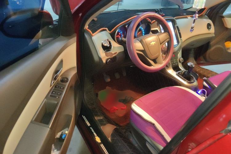 Used Chevrolet Cruze 2015 1.5L Classic SL MT Driver Seat