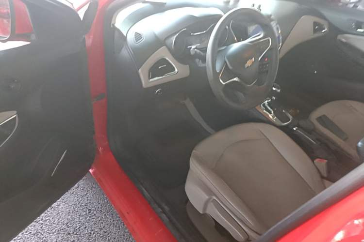 Used Chevrolet Cruze 2015 1.5L Automatic Luxury Edition Driver Seat