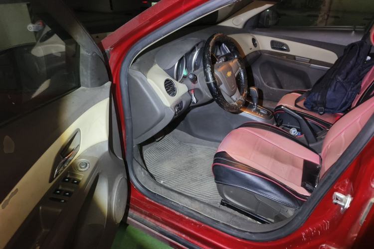 Used Chevrolet Cruze 2015 1.5L Classic SE AT Driver Seat