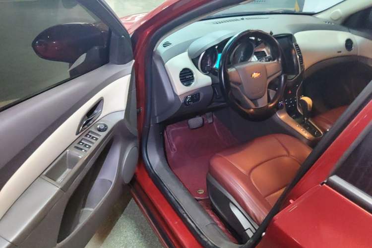Used Chevrolet Cruze 2015 1.5L Classic SE AT Driver Seat