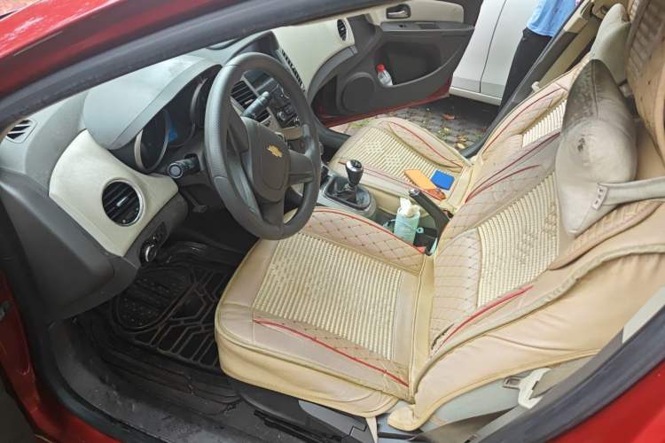 Used Chevrolet Cruze 2015 1.5L Classic SL MT Driver Seat