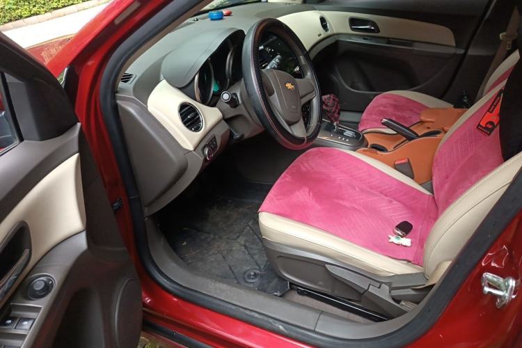 Used Chevrolet Cruze 2015 1.5L Classic SE AT Driver Seat