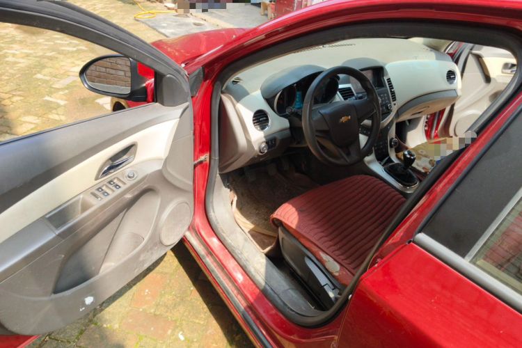 Used Chevrolet Cruze 2015 1.5L Classic SL MT Driver Seat