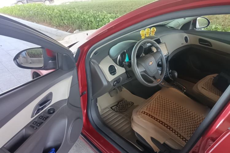 Used Chevrolet Cruze 2015 1.5L Classic SE AT Driver Seat