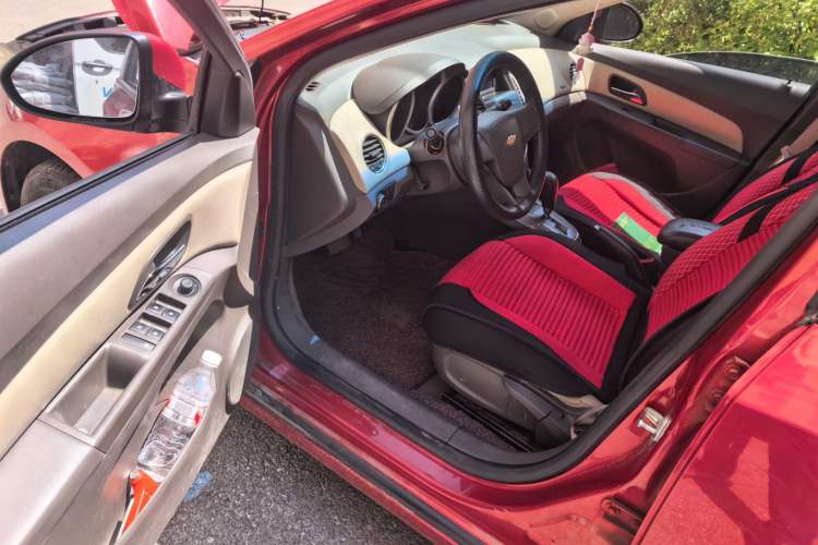 Used Chevrolet Cruze 2015 1.5L Classic SE AT Driver Seat