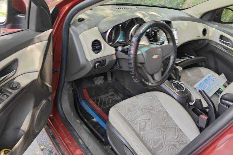 Used Chevrolet Cruze 2015 1.5L Classic SE AT Driver Seat
