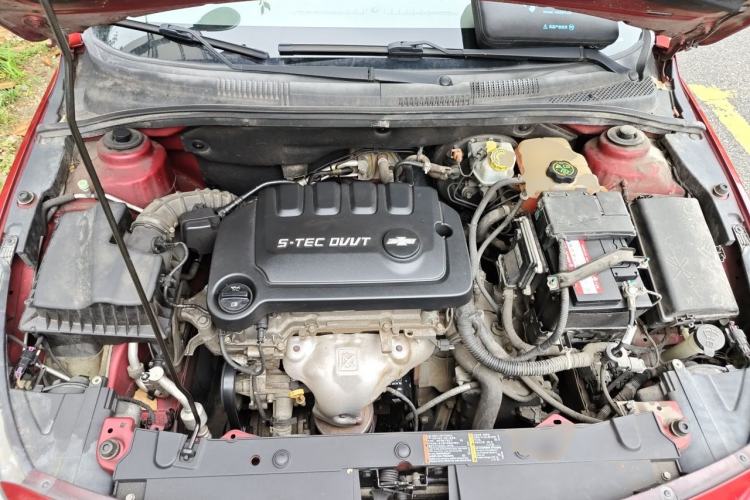 Used Chevrolet Cruze 2015 1.5L Classic SE AT Engine Bay