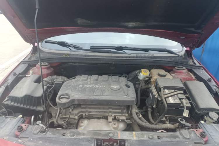 Used Chevrolet Cruze 2015 1.5L Classic SL MT Engine Bay