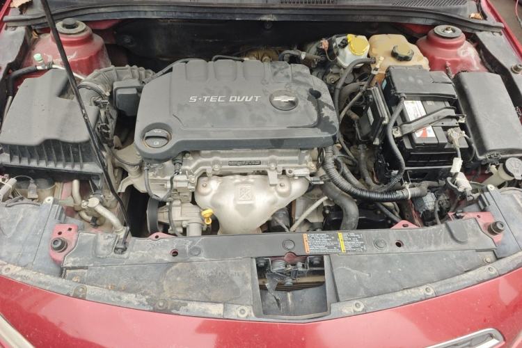 Used Chevrolet Cruze 2015 1.5L Classic SE AT Engine Bay