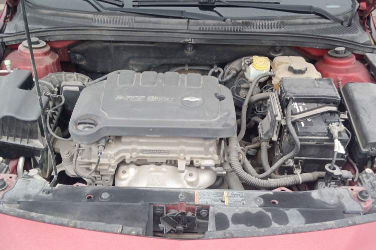 Used Chevrolet Cruze 2015 1.5L Classic SL MT Engine Bay