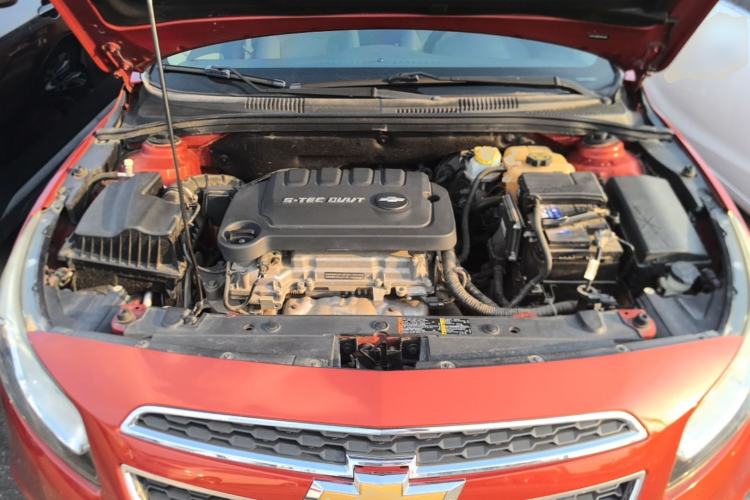Used Chevrolet Cruze 2015 1.5L Classic SE MT Engine Bay