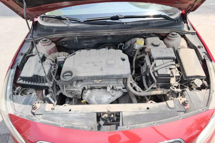 Used Chevrolet Cruze 2015 1.5L Classic SE MT Engine Bay