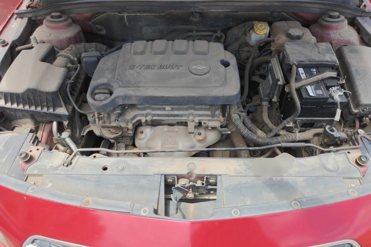Used Chevrolet Cruze 2015 1.5L Classic SE MT Engine Bay
