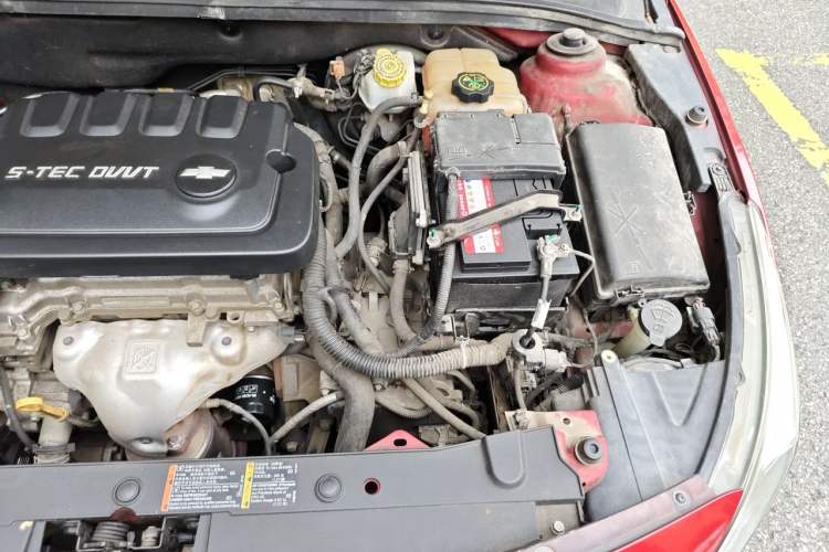 Used Chevrolet Cruze 2015 1.5L Classic SE AT Engine Bay Left
