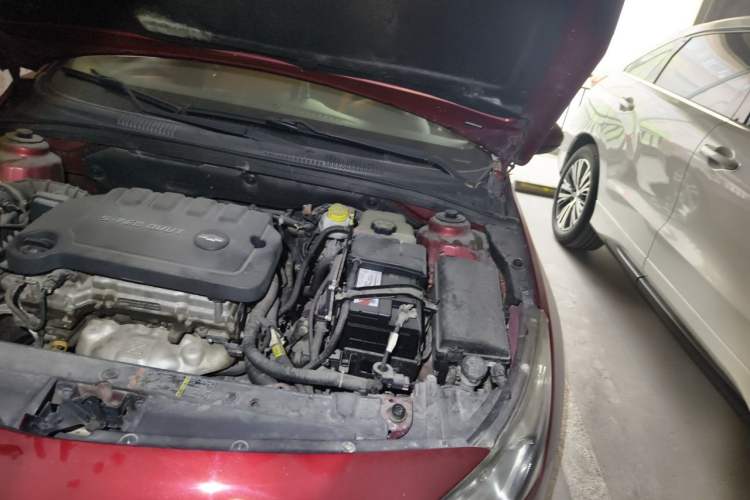 Used Chevrolet Cruze 2015 1.5L Classic SE AT Engine Bay Left