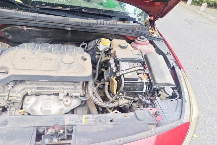 Used Chevrolet Cruze 2015 1.5L Classic SE MT Engine Bay Left