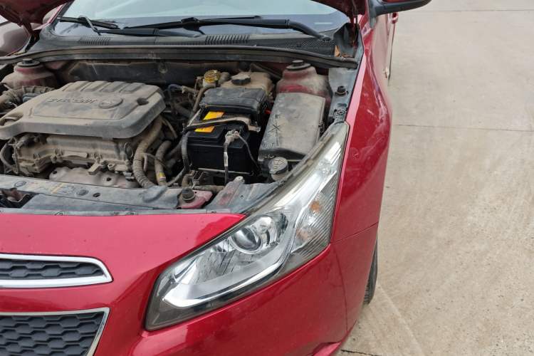 Used Chevrolet Cruze 2015 1.5L Classic SE AT Engine Bay Left