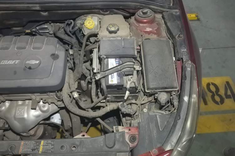 Used Chevrolet Cruze 2015 1.5L Classic SE MT Engine Bay Left