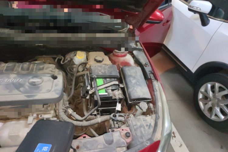Used Chevrolet Cruze 2015 1.5L Classic SL MT Engine Bay Left