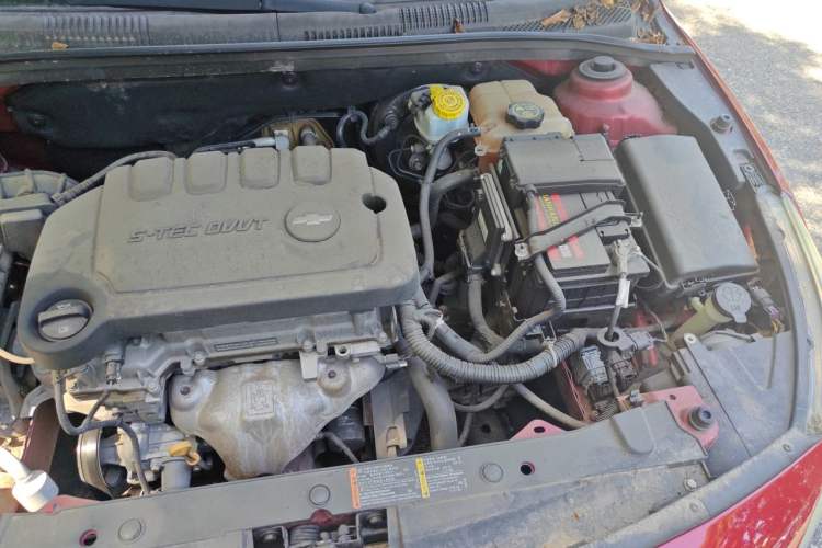 Used Chevrolet Cruze 2015 1.5L Classic SL MT Engine Bay Left
