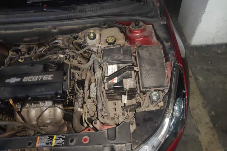 Used Chevrolet Cruze 2015 Hatchback 1.6L Automatic Comfort Edition Engine Bay Left